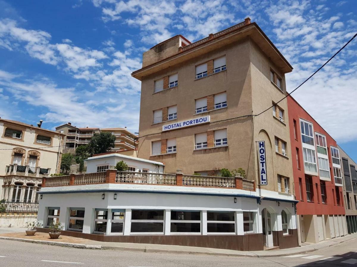 Hostal Portbou Exterior foto